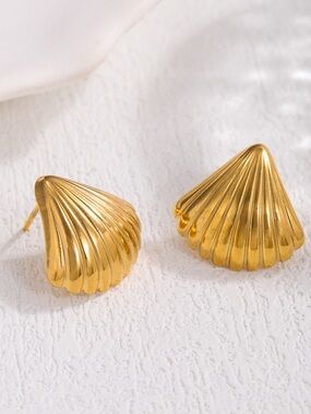 Gold Shell Fan Stud Earrings - 18K Gold Tone